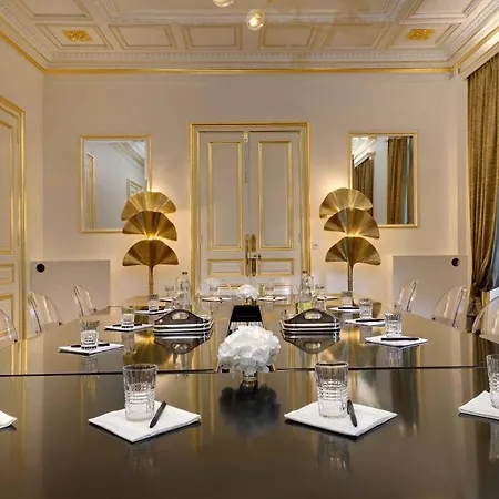 Chalet Exceptionnel Napoléonien Avec Piscine Vichy