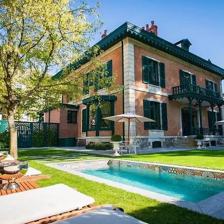 Exceptionnel Napoléonien Avec Piscine