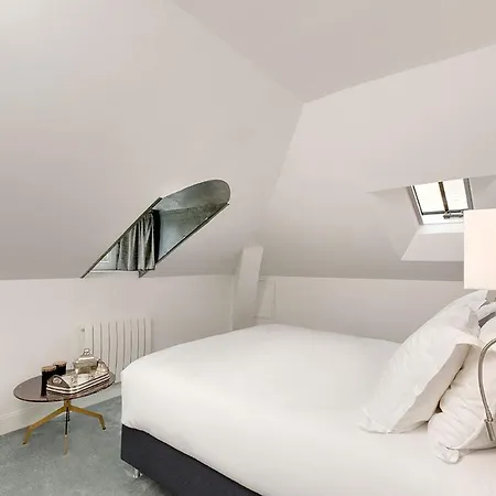 Exceptionnel Napoléonien Avec Piscine Chalet