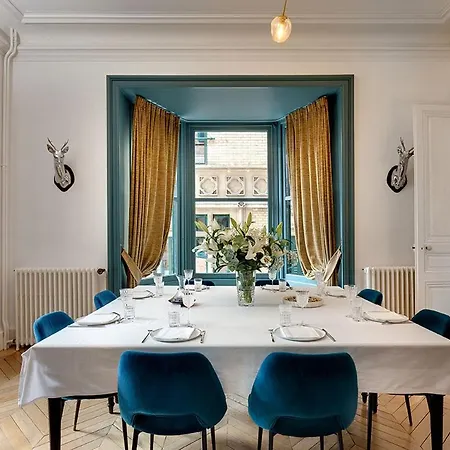 Chalet Exceptionnel Napoléonien Avec Piscine Vichy